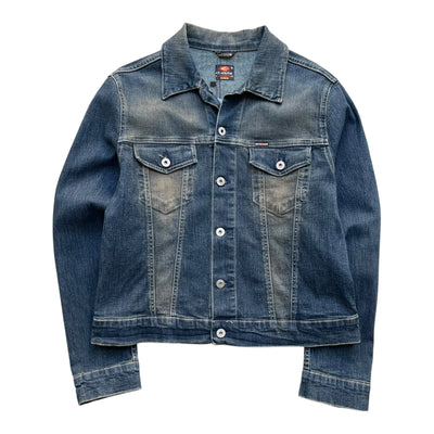 Vintage Damen Jeansjacke im Vintage-Stil, aus Denim, mit klassischem Schnitt und Knopfleiste, modisches Oberteil für Damen.