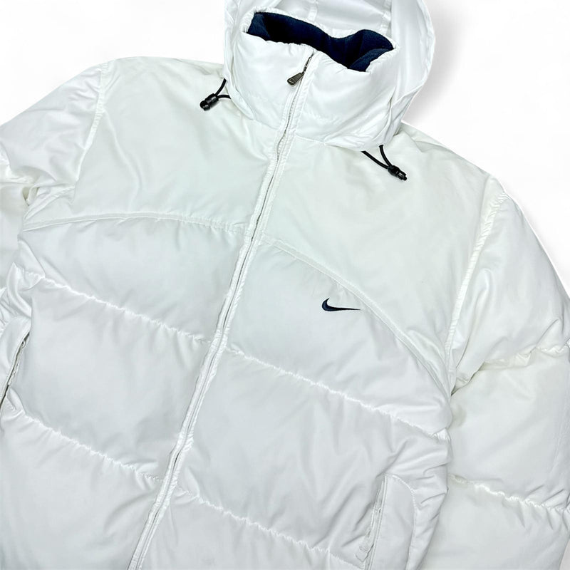 Nike Vintage Y2K Puffer Daunenjacke Weiß – vintageconcierge