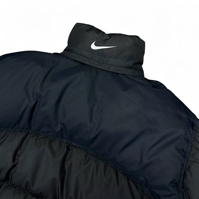 Nike Vintage Y2K Puffer Daunenjacke Schwarz – vintageconcierge