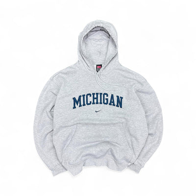 Nike Vintage 90s Boxy Michigan Spellout Hoodie – vintageconcierge