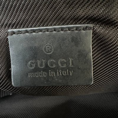 Gucci Boat Pochette Handbag - vintageconcierge