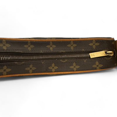 Louis Vuitton Canvas Monogram Croissant MM - vintageconcierge