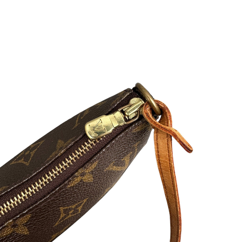 Louis Vuitton Pochette Accessoires - vintageconcierge