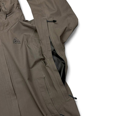 Nike ACG Rare Gore - Tex Outdoor Tactical Windbreaker - vintageconcierge