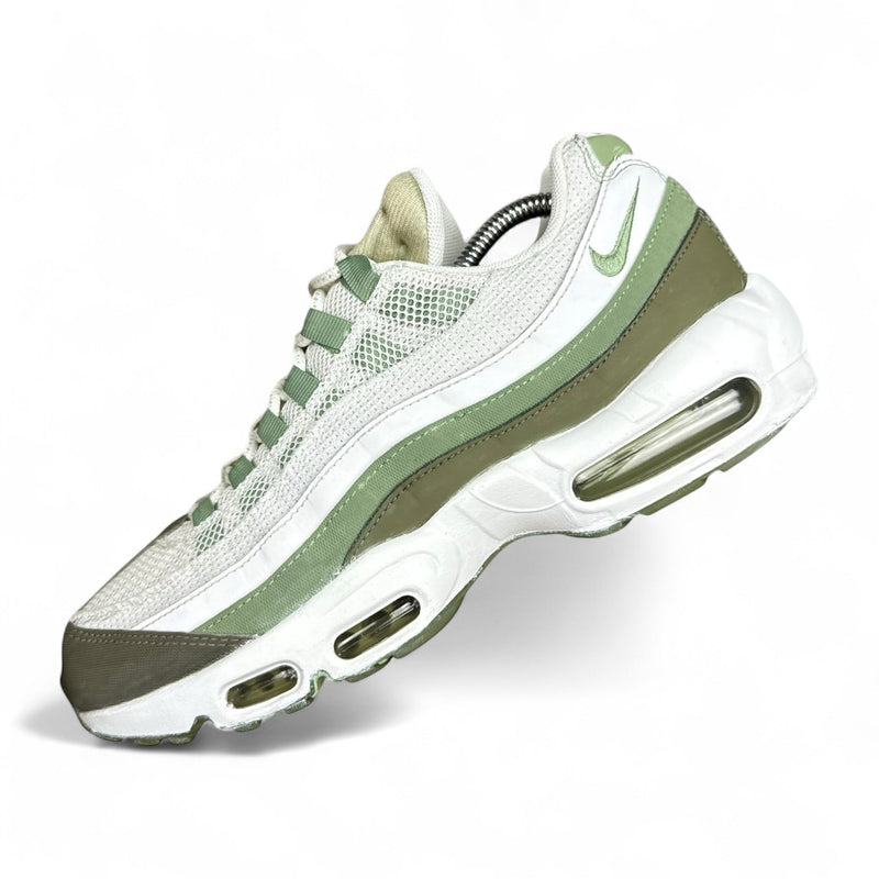 Nike Air Max 95 (43) - vintageconcierge