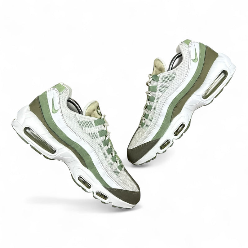 Nike Air Max 95 (43) - vintageconcierge