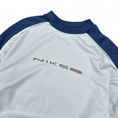 Nike Vintage 2001 Sweatshirt - vintageconcierge