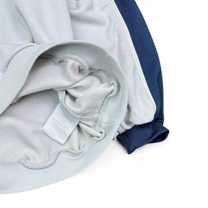 Nike Vintage 2001 Sweatshirt - vintageconcierge