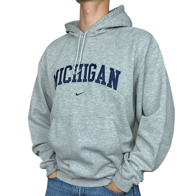 Nike Vintage 90s Boxy Michigan Spellout Hoodie - vintageconcierge