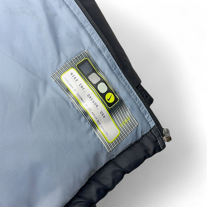 Nike Vintage 90s Puffer Daunenjacke - vintageconcierge