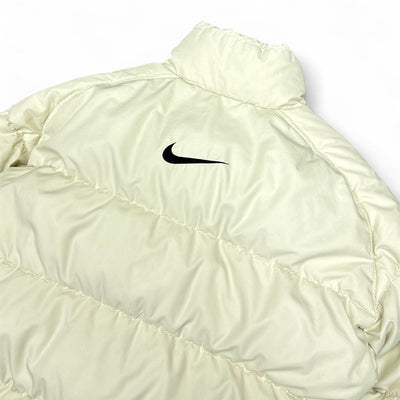 Nike Vintage 90s Rare Center - Swoosh Puffer Jacke Beige - vintageconcierge