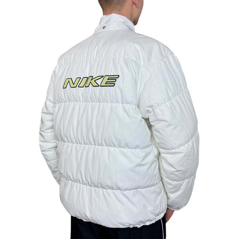 Nike Vintage 90s Rare Down Spellout Pufferjacke Weiß - vintageconcierge
