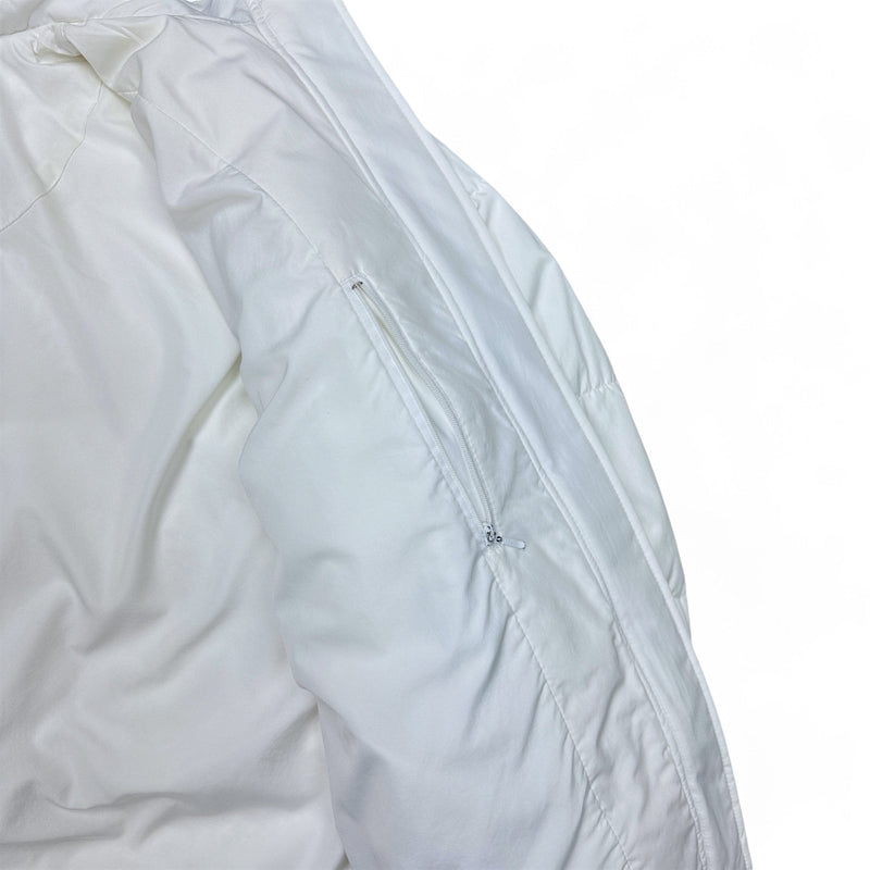 Nike Vintage 90s Rare Down Spellout Pufferjacke Weiß - vintageconcierge