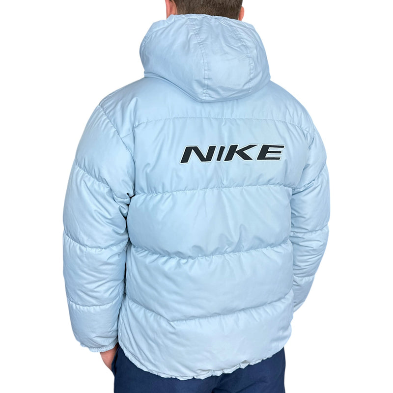 Nike Vintage 90s Rare Spellout Pufferjacke BabyBlau - vintageconcierge