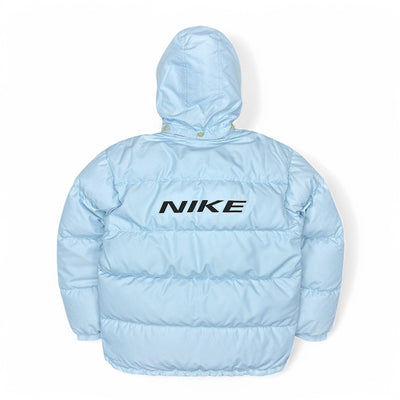 Nike Vintage 90s Rare Spellout Pufferjacke BabyBlau - vintageconcierge