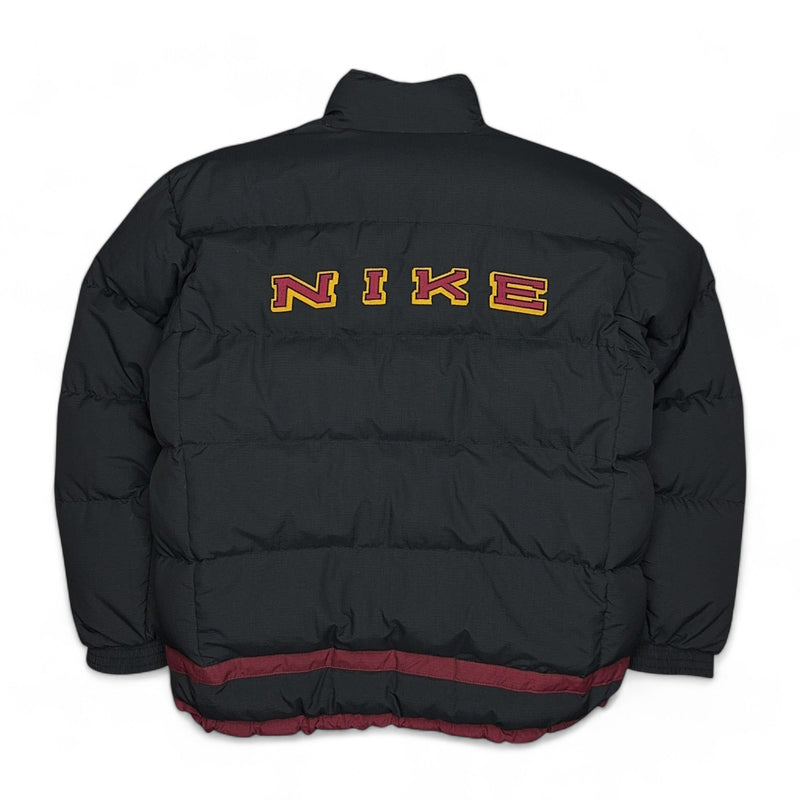 Nike Vintage 90s Rare Spellout Reversible Down PufferJacke Schwarz Rot - vintageconcierge