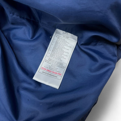 Nike Vintage 90s Spellout Down Pufferjacke - vintageconcierge