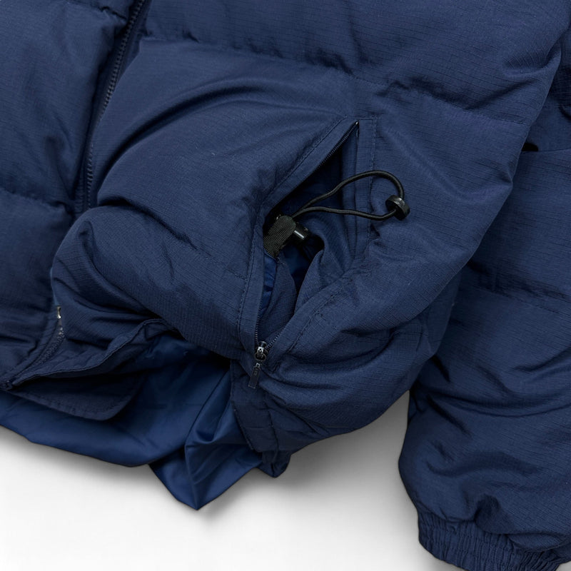 Nike Vintage 90s Spellout Down Pufferjacke - vintageconcierge