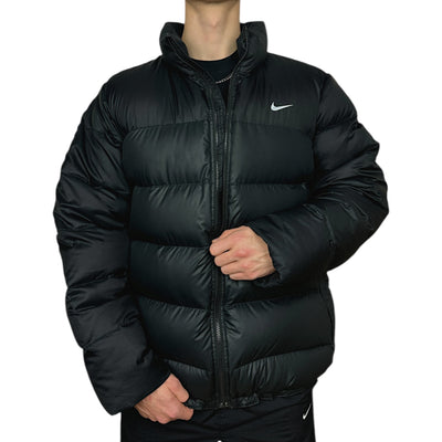 Nike Vintage Down Pufferjacke Schwarz - vintageconcierge