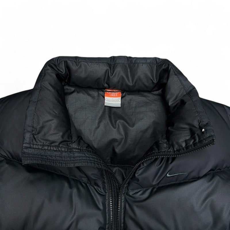 Nike Vintage Down Pufferjacke Schwarz - vintageconcierge