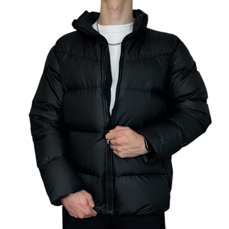 Nike Vintage Down Pufferjacke Schwarz - vintageconcierge