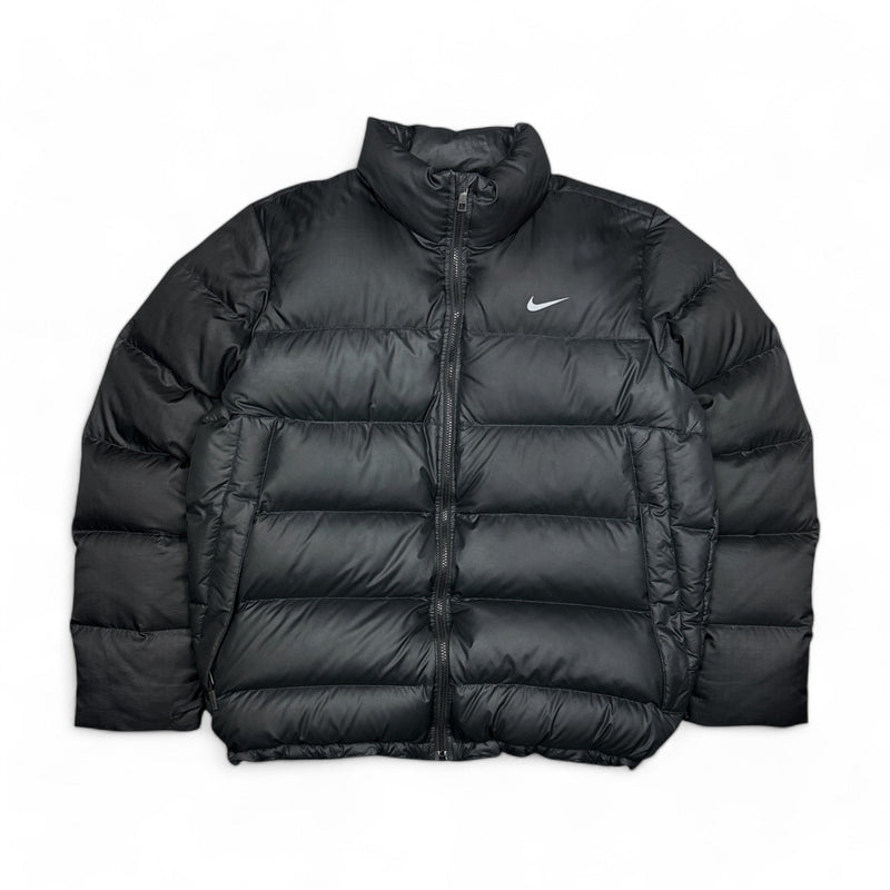 Nike Vintage Down Pufferjacke Schwarz - vintageconcierge