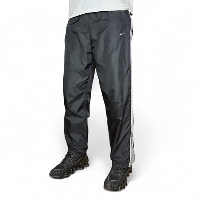 Nike Vintage Y2K Baggy Trackpants Schwarz - vintageconcierge