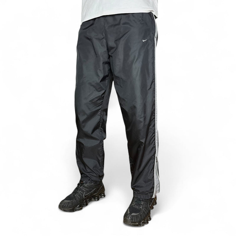 Nike Vintage Y2K Baggy Trackpants Schwarz - vintageconcierge