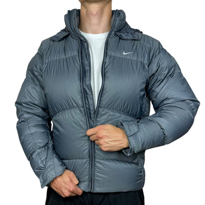 Nike Vintage Y2K Down Puffer Jacke - vintageconcierge