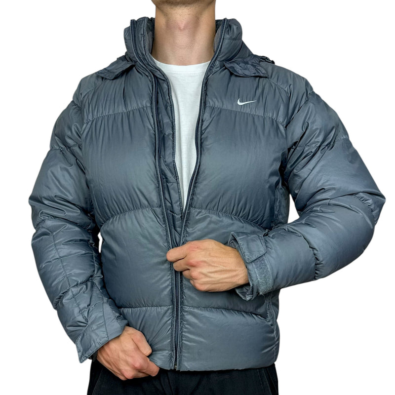 Nike Vintage Y2K Down Puffer Jacke - vintageconcierge