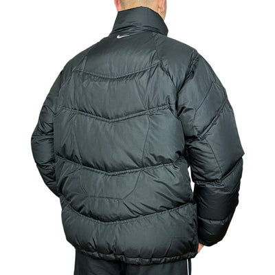 Nike Vintage Y2K Down Puffer Jacke - vintageconcierge