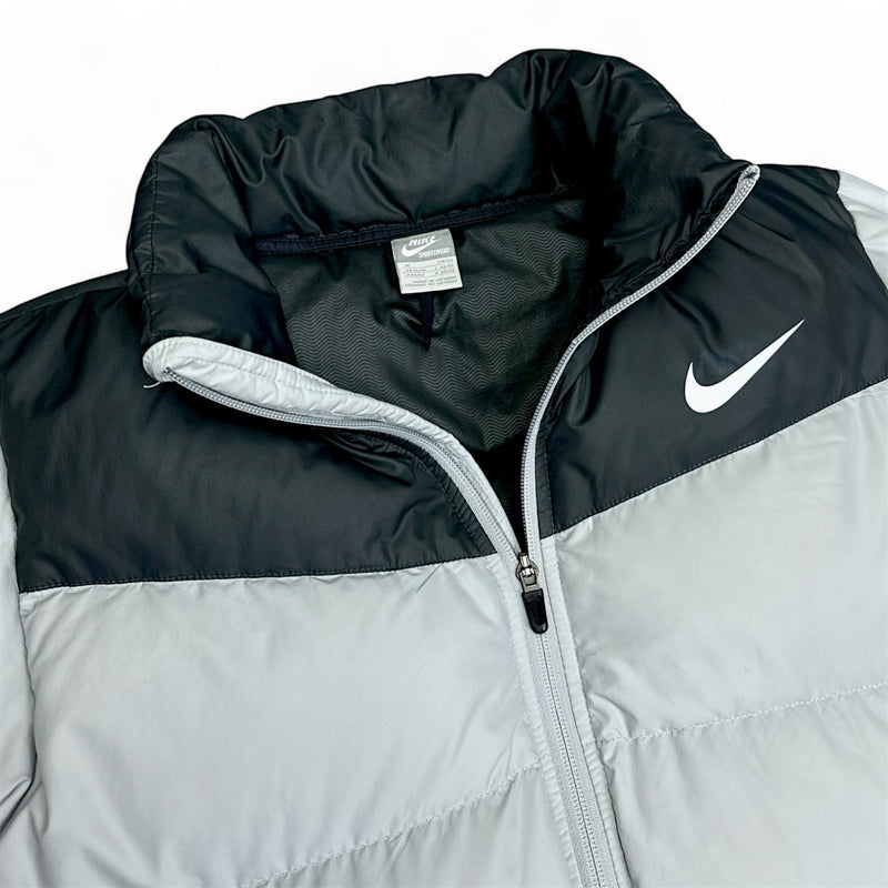 Nike Vintage Y2K Down Puffer Jacke - vintageconcierge