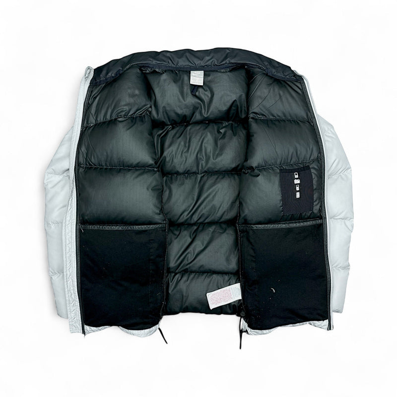 Nike Vintage Y2K Down Puffer Jacke - vintageconcierge