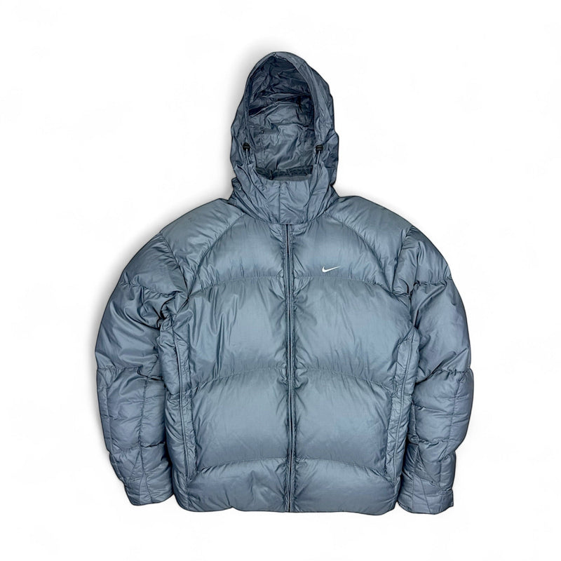 Nike Vintage Y2K Down Puffer Jacke - vintageconcierge