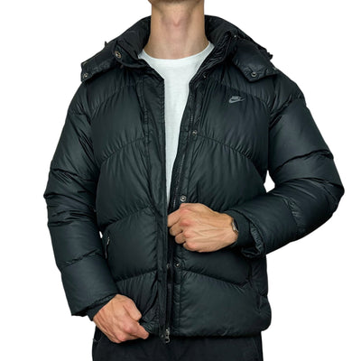 Nike Vintage Y2K Down Puffer Jacke Schwarz - vintageconcierge