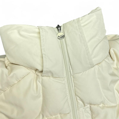 Nike Vintage Y2K Down Pufferjacke Beige - vintageconcierge