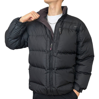 Nike Vintage Y2K Down Pufferjacke Schwarz - vintageconcierge