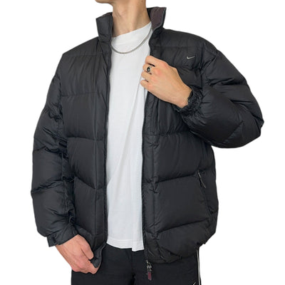 Nike Vintage Y2K Down Pufferjacke Schwarz - vintageconcierge