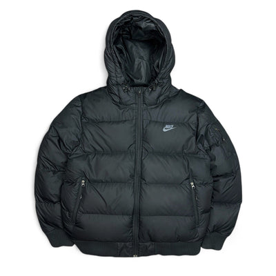 Nike Vintage Y2K Down Pufferjacke Schwarz - vintageconcierge