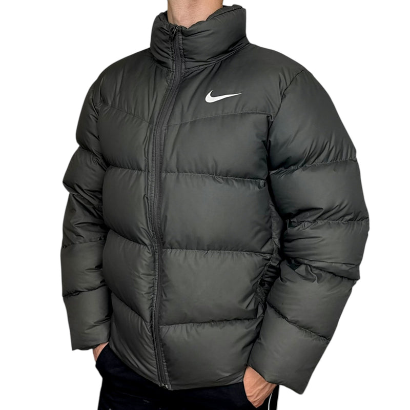 Nike Vintage Y2K Puffer Daunenjacke - vintageconcierge
