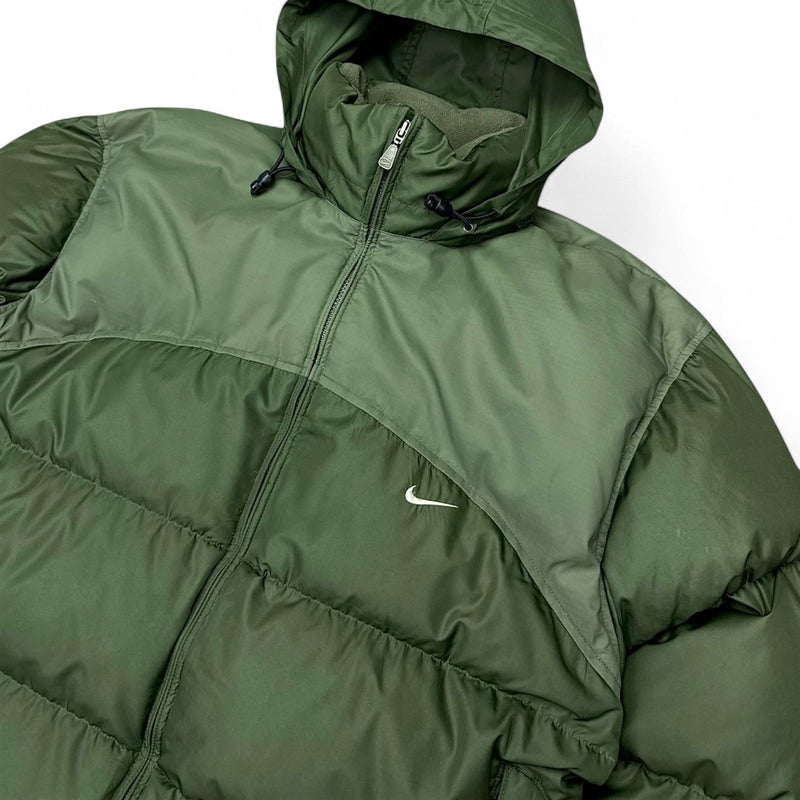 Nike Vintage Y2K Puffer Daunenjacke Khaki - vintageconcierge