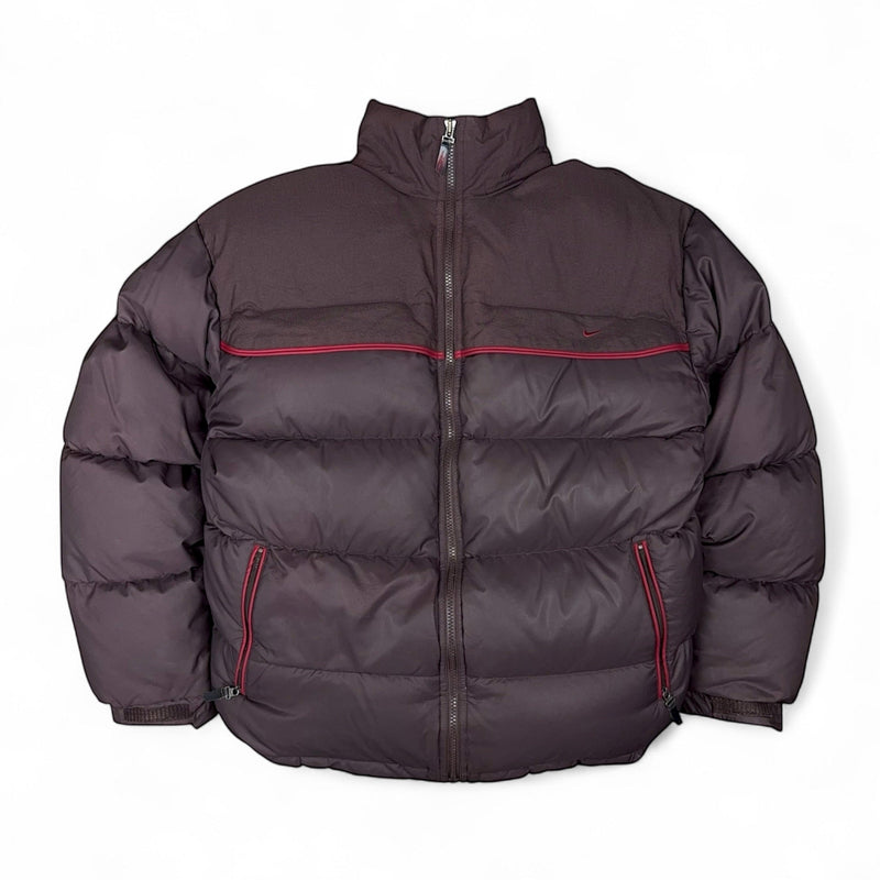 Nike Vintage Y2K Puffer Daunenjacke Rotwein - vintageconcierge