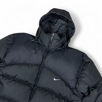 Nike Vintage Y2K Puffer Daunenjacke Schwarz - vintageconcierge