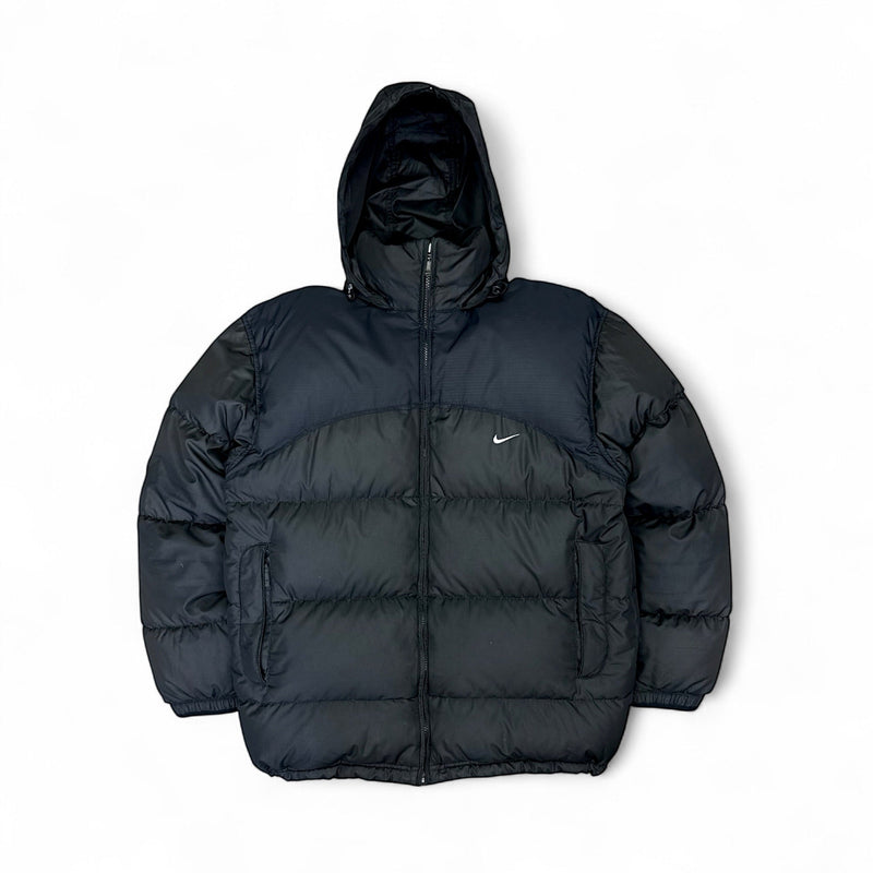 Nike Vintage Y2K Puffer Daunenjacke Schwarz - vintageconcierge