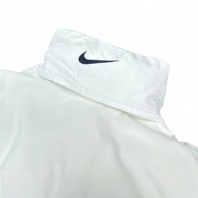 Nike Vintage Y2K Puffer Daunenjacke Weiß - vintageconcierge