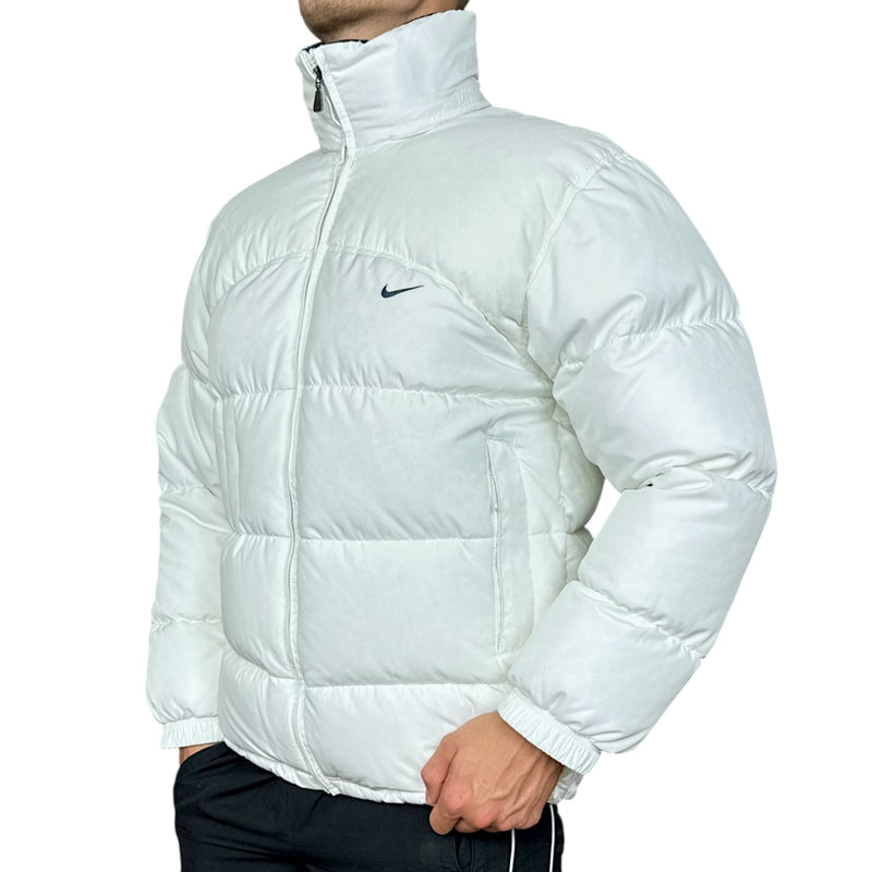 Nike Vintage Y2K Puffer Daunenjacke Weiß - vintageconcierge