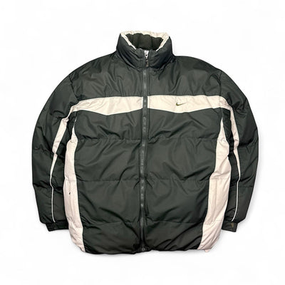 Nike Vintage Y2K Puffer Dunkelgrün - vintageconcierge