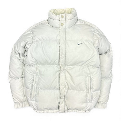 Nike Vintage Y2K Pufferjacke - vintageconcierge