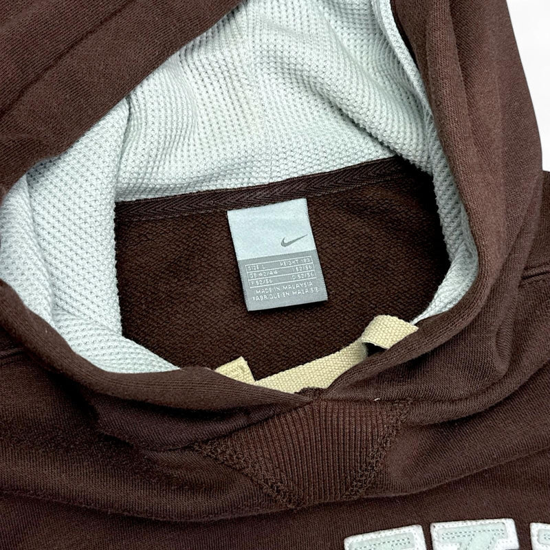 Nike Vintage Y2K Spellout Hoodie Braun - vintageconcierge