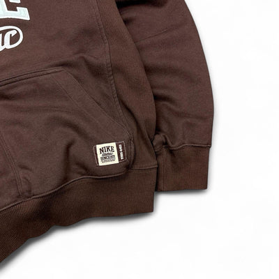 Nike Vintage Y2K Spellout Hoodie Braun - vintageconcierge